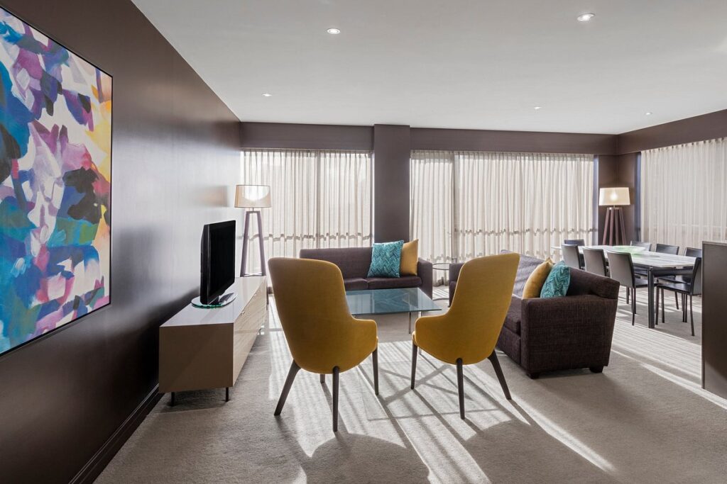 3-bedroom-apartment-dining-1024×683