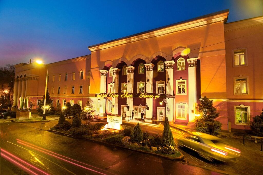 grand-hotel-tien-shan