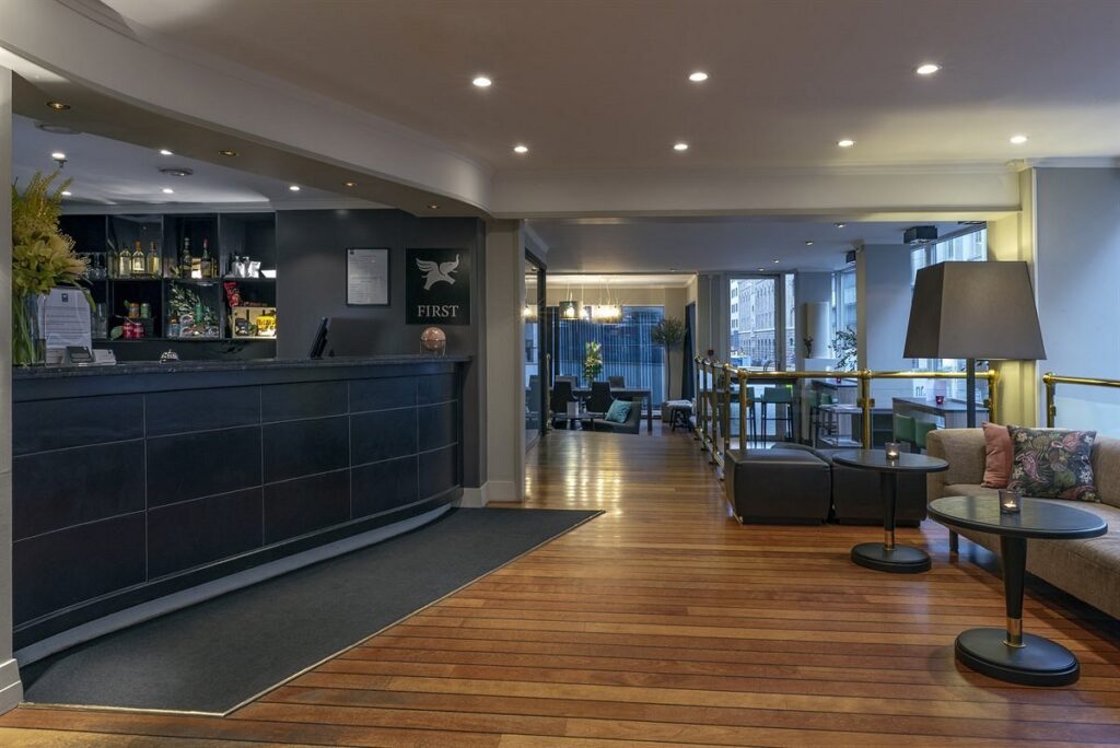 lobby-28-1024×684