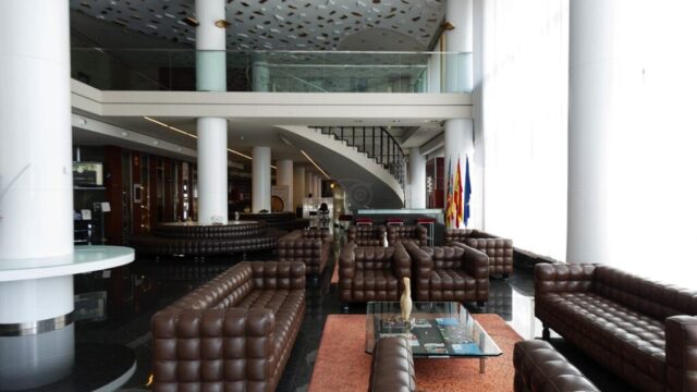 lobby-v8829505-1024×683