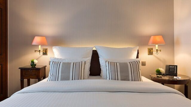 our-elegant-classic-rooms-1