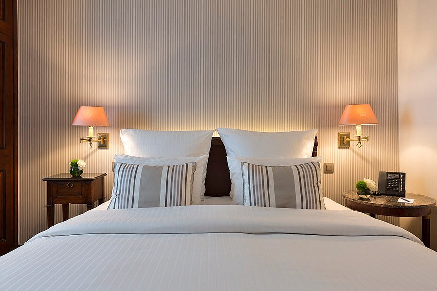 our-elegant-classic-rooms-1