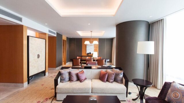 premier-suite-v11782320-1024×683