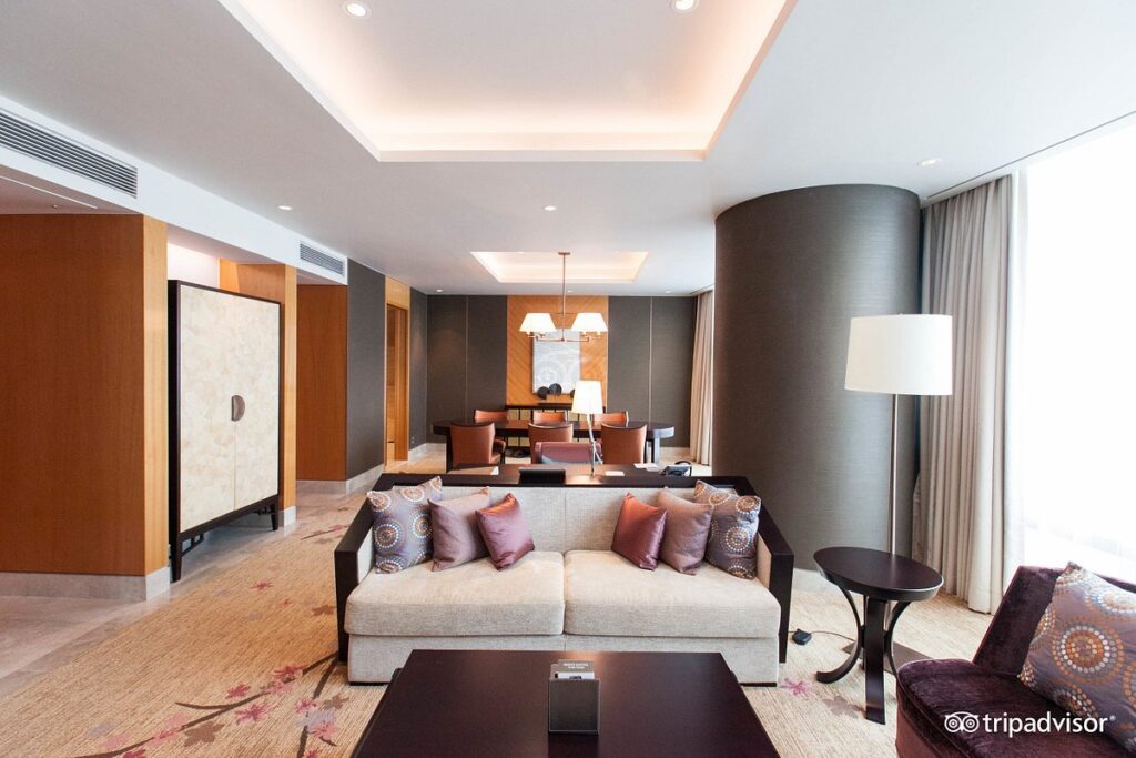 premier-suite-v11782320-1024×683