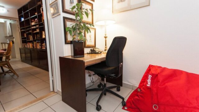 shared-lounge-and-kitchen-v13531-2-1024×683
